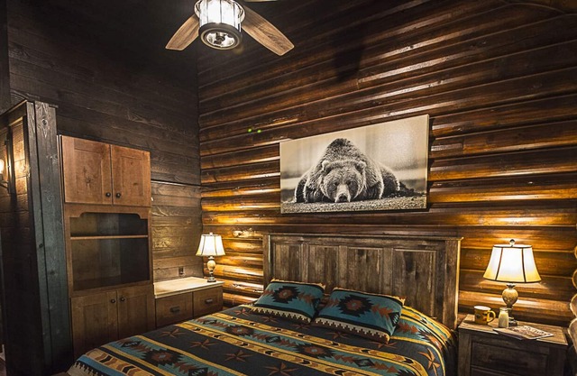 Bear Creek Cabin 2 - 1040 Sq feet cabin