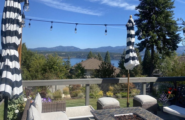**Beautiful Hayden Lake View Home** Great Central Location!!!