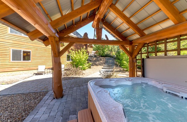 Beautiful Luxury Mountain Home w/AMAZING Views 4th Nt FREE Pet-Friendly