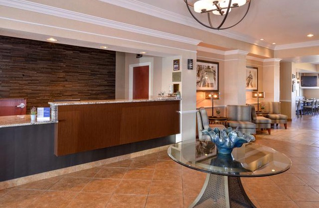 Best Western Plus Frontier Inn