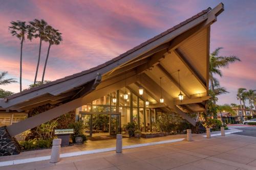 Island Palms Hotel Marina 