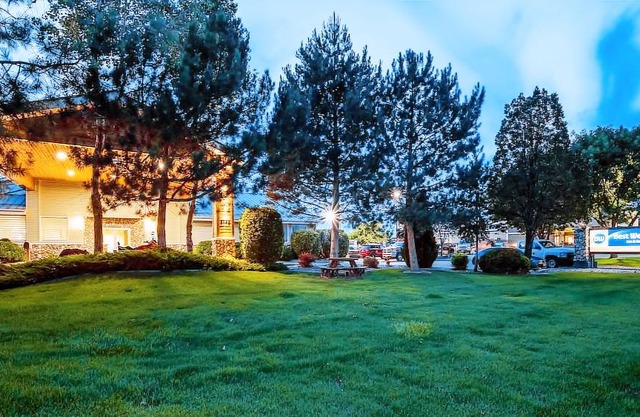 Best Western Sawtooth Inn and Suites