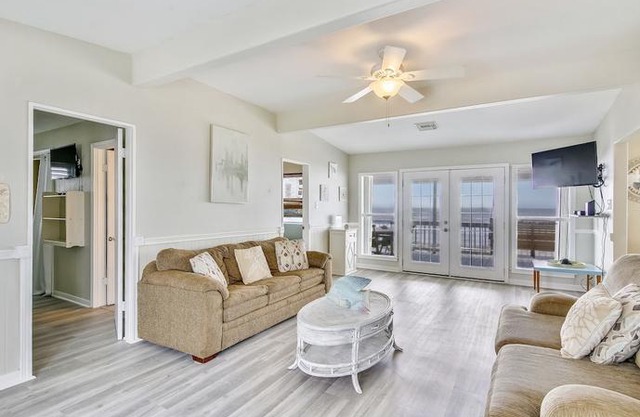 Betsy's Beachfront Cottage by Ryson Vacation Rentals