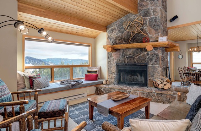 Big Sky Vacation Rentals: Beaverhead 123 BH 301