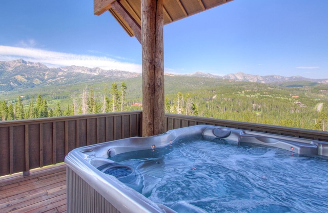 Big Sky Vacation Rentals: Cowboy Suite 7C