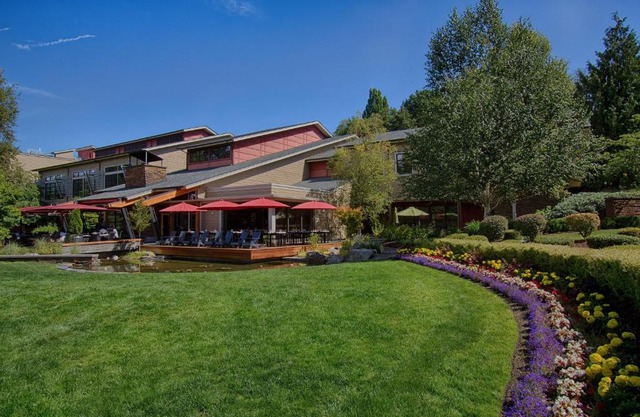 Cedarbrook Lodge 