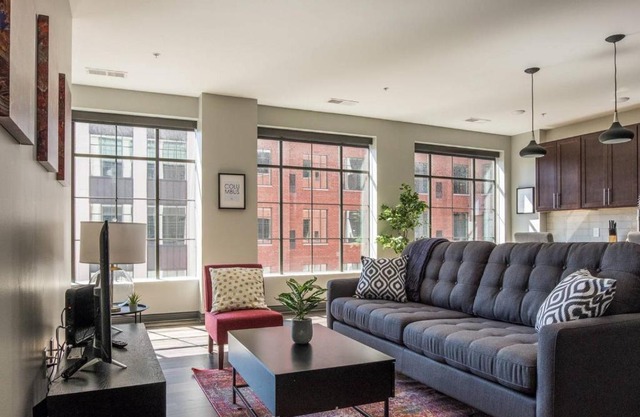 Chic Downtown Loft - Walk to Scioto Mile + Commons