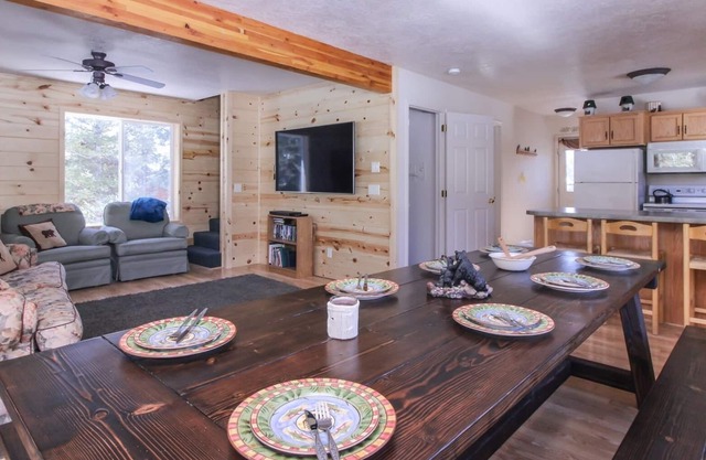 Christensen Retreat - Spacious family cabin