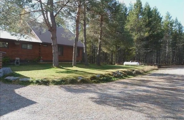 “Cozy Mountain Home just 5 minutes from Glacier Park”