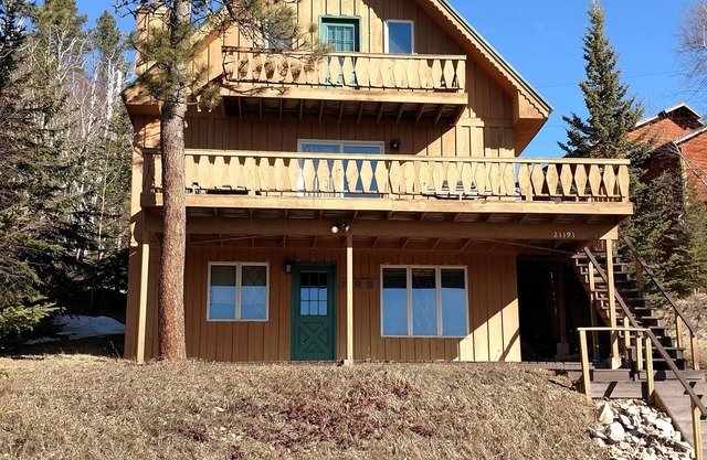 Double Diamond Lodge on Terry Peak--Your outdoor adventures await!!