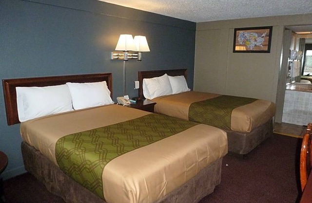 Econo Lodge Pittsburgh I-79