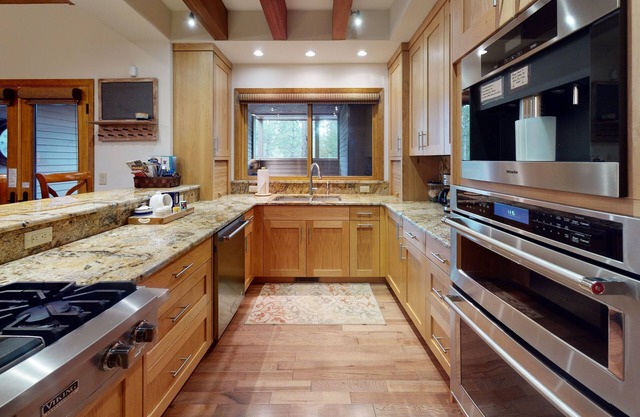 Family Fun Getaway with Deck, Hot Tub & Pool Table