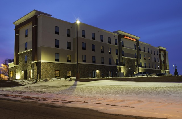 Hampton Inn & Suites Bismarck Northwest