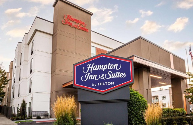 Hampton Inn 