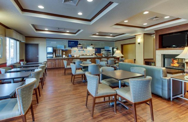Holiday Inn Express Hotel & Suites Lancaster-Lititz