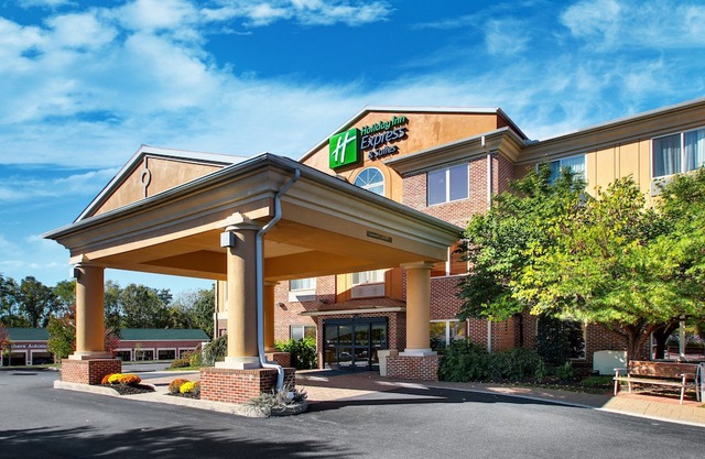 Holiday Inn Express Hotel & Suites Lancaster-Lititz, an IHG Hotel