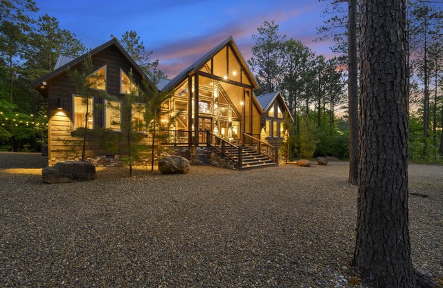 Home Sweet 'Homa - Rustic Chic Luxury- 5 Bedroom Cabin w/ALL Amenities!
