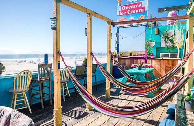 ITH Beach Bungalow Surf Hostel San Diego