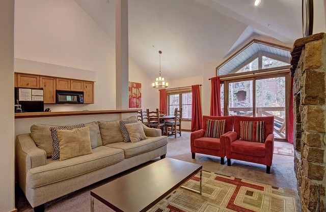 Los Pinos D-24, Spacious 2BR Condo in an Amazing Location