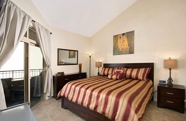 Lovely Condo with Courtyard Patio