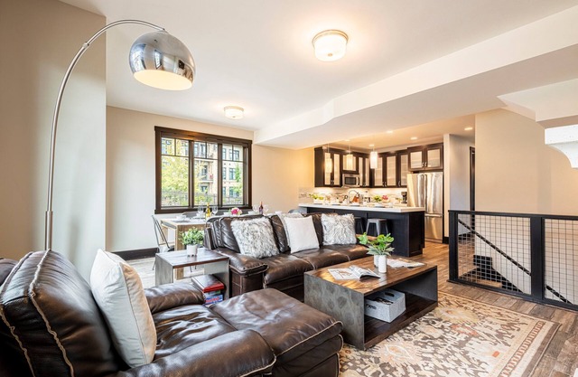 Modern Townhome with Free Shuttle, Private Hot Tub & Community Amenities! Pet-Friendly