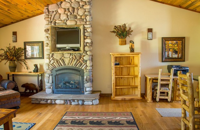 Mountain Inn - 2 Bedroom Condo