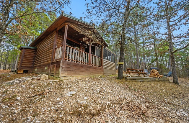Newly Renovated - Osage 1 Bedroom with Hot Tub near the Lake!