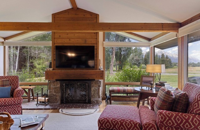 Outpost: Golf Creek 35 - Teton Views!