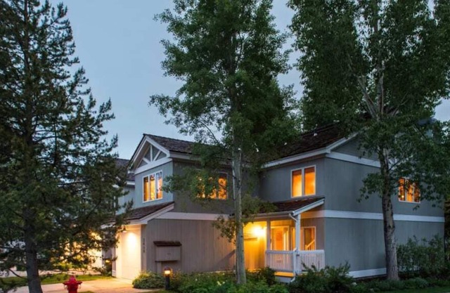 Outpost: Teton Pines 3459