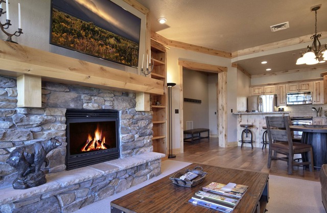 Palisades Lodge #308. 2 Bedroom Condo in Victor, ID. A/C. Outdoor Grill