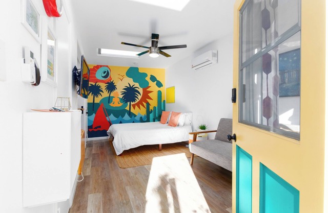 Private Studio in San Diego Metro near DT, Zoo, Airport - Monthly