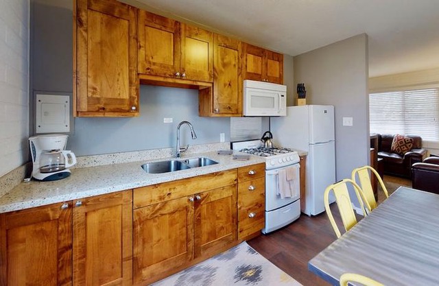 Purple Sage Flats #3 1 Bedroom Apts