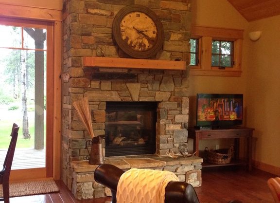 Relax, Explore, Indulge. Affordable Sandpoint/Dover Bay home, Great Location!