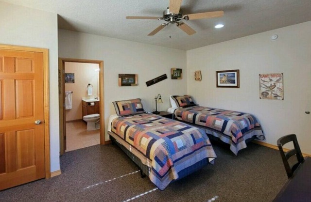 Room 3 at Montana's Wolf Creek Lodge
