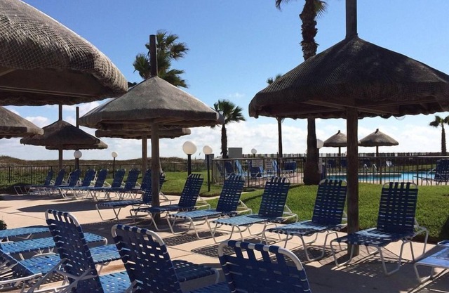 Royale Beach & Tennis Resort Spacious 2BR Condo with Outdoor Pool