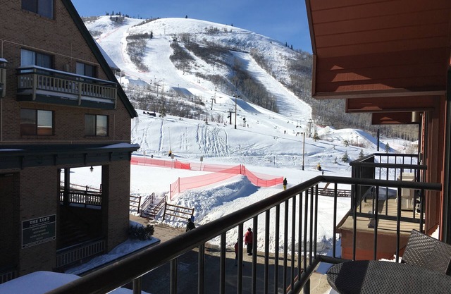 Ski-In/Ski-Out PARK CITY VACATION CONDO with MOUNTAIN VIEW!