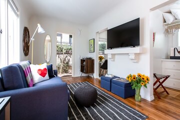 Sonder | The Bungalows | Restful Studio + Terrace