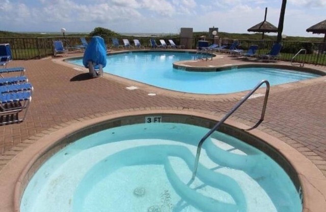 Sunny Royale Beach & Tennis Resort 2BR Condo with Outdoor Pool