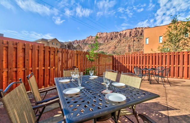 Two-Story, Family-Friendly Desert Oasis with Mountain Views & Private Hot Tub
