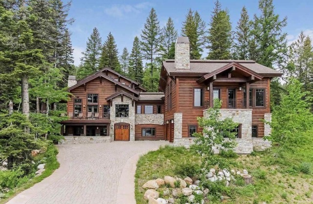 Velvet Falls Custom Home 58 at Tamarack Resort