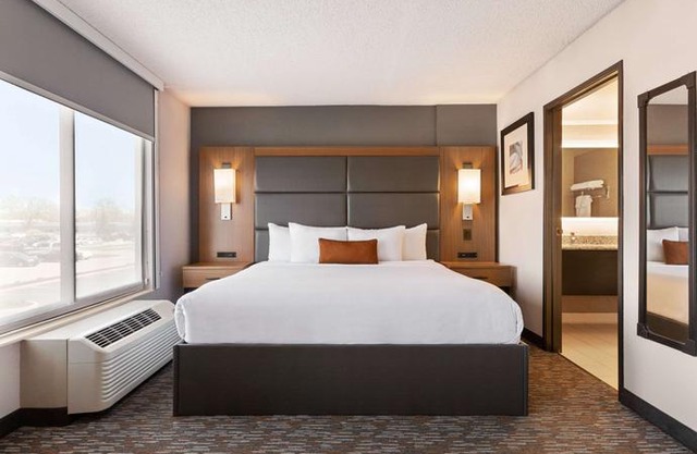 Wingate by Wyndham Cincinnati Blue Ash