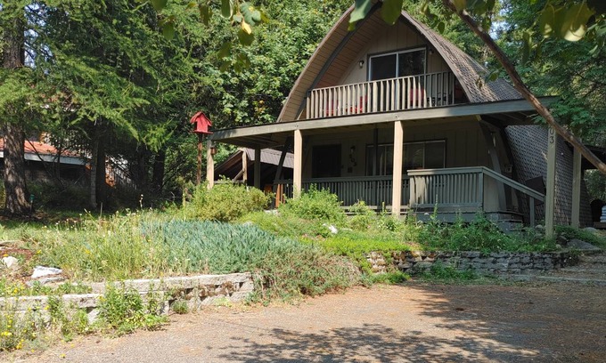 McCall Cabin | 102 m² Cabin ∙ 2 bedrooms ∙ 6 guests