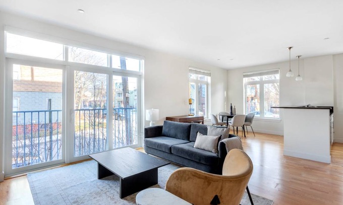 Somerville Apartment | 107 m² Apartment ∙ 2 bedrooms ∙ 4 guests