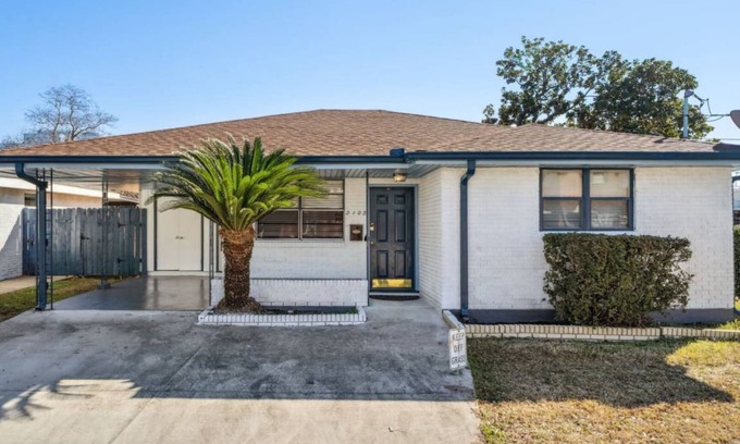 Metairie House | 111 m² House ∙ 2 bedrooms ∙ 4 guests