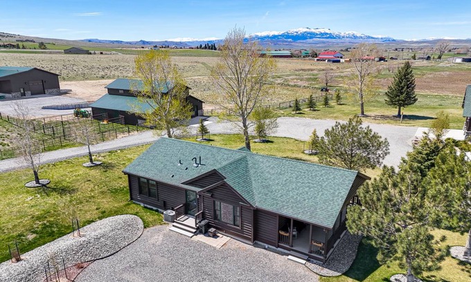 Cody House | 111 m² House ∙ 2 bedrooms ∙ 6 guests