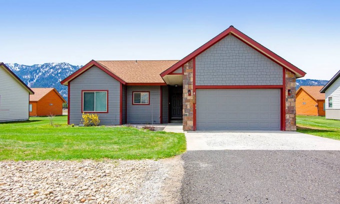Donnelly House | 123 m² House ∙ 3 bedrooms ∙ 6 guests