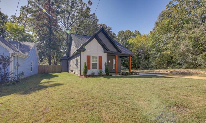 South Memphis House | 130 m² House ∙ 3 bedrooms ∙ 6 guests