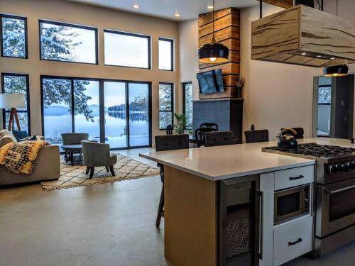 Woods Bay House | 135 m² House ∙ 2 bedrooms ∙ 4 guests