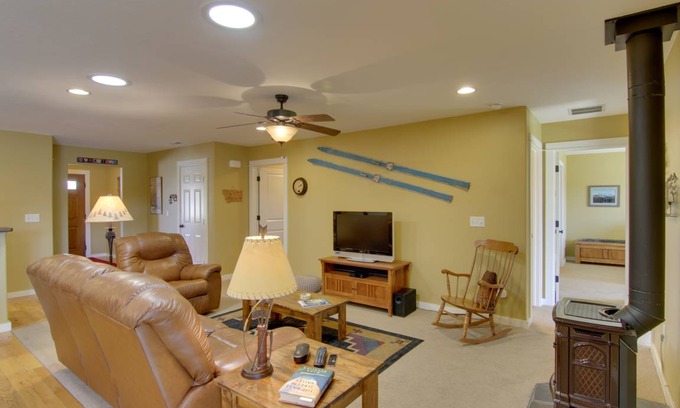 Four Corners Apartment | 139 m² Apartment ∙ 2 bedrooms ∙ 4 guests