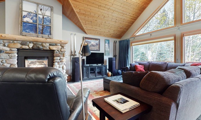 Big Sky Cabin | 139 m² Cabin ∙ 3 bedrooms ∙ 6 guests